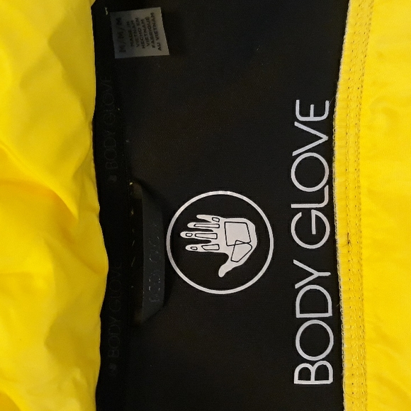 Body Glove Down Filled Full Zip Vest. Size M, NWT. - Picture 10 of 12